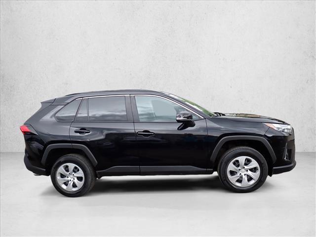 Used 2024 Toyota RAV4 XLE AWD/4WD image 5