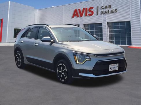 Used 2025 Kia Niro LX FWD image 3