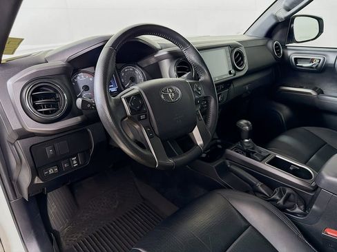 Used 2021 Toyota Tacoma TRD Off-Road w/ TRD Premium Off Road Package image 10