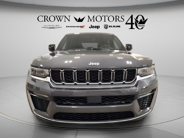 Used 2026 Jeep Grand Cherokee Limited AWD/4WD image 8