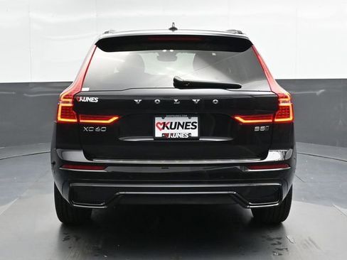 Used 2023 Volvo XC60 B5 Plus w/ Protection Package Premier image 11