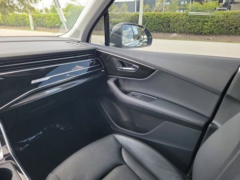 Certified 2023 Audi Q7 2.0T Premium Plus w/ Premium Plus Package AWD/4WD image 14