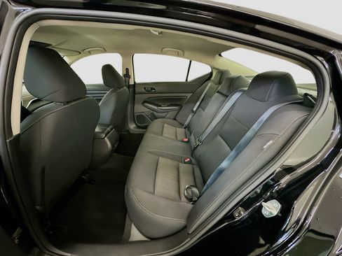 Used 2025 Nissan Altima 2.5 SV FWD image 28