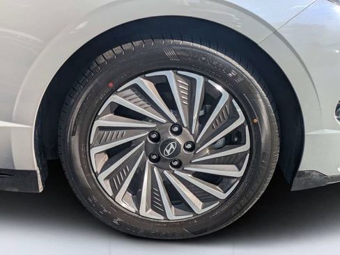 Used 2025 Hyundai Sonata SEL FWD image 11