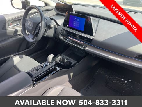 Used 2023 Toyota Prius XLE FWD image 15