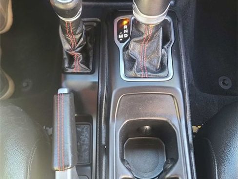 Used 2022 Jeep Gladiator Rubicon w/ LED Lighting Group image 28