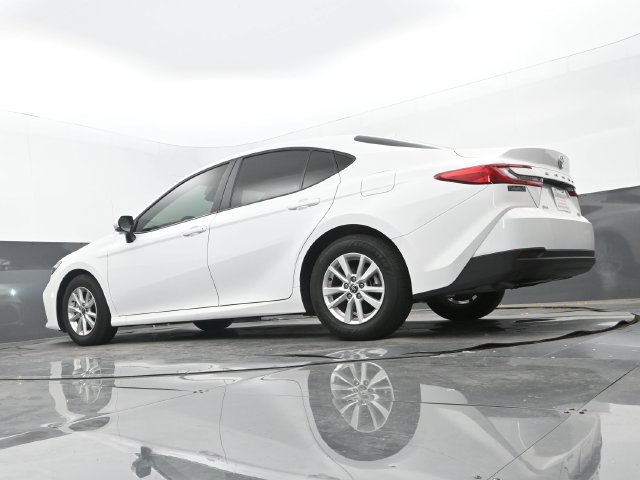 Used 2026 Toyota Camry LE FWD image 10