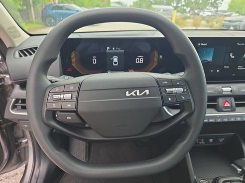 New 2026 Kia K4 FWD image 28