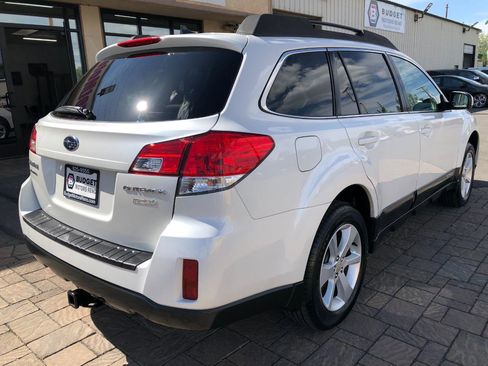 Used 2014 Subaru Outback 2.5i Premium AWD/4WD image 2