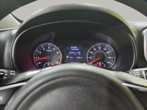 Used 2020 Kia Sportage LX image 9