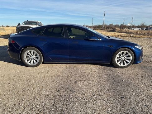 Used 2017 Tesla Model S AWD image 4