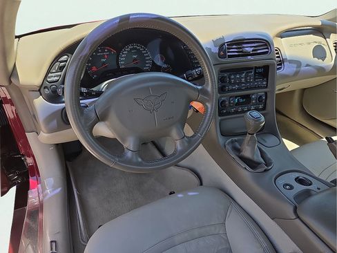 Used 2003 Chevrolet Corvette Convertible w/ Preferred Equipment Group1 RWD image 11
