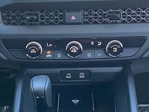 Used 2026 Honda Accord LX image 31
