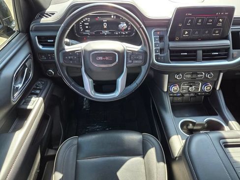 Used 2023 GMC Yukon SLT RWD image 13