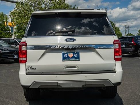 Used 2020 Ford Expedition XLT w/ Equipment Group 202A AWD/4WD image 6