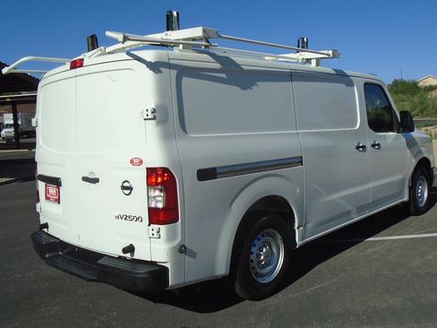 Used 2017 Nissan NV 2500 S image 3