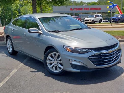 Used 2024 Chevrolet Malibu LT FWD image 2