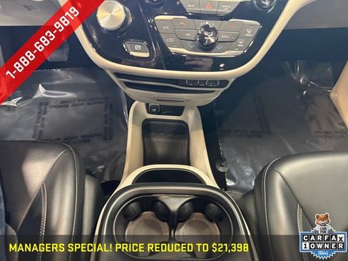 Used 2023 Chrysler Pacifica Touring-L FWD image 15