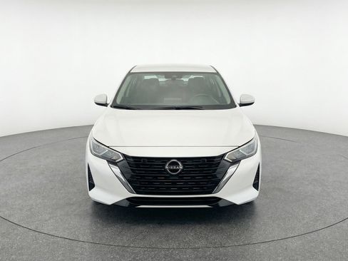 Used 2025 Nissan Sentra SV image 2