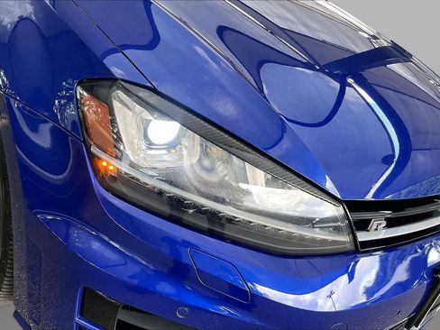 Used 2017 Volkswagen Golf R 4-Door AWD/4WD image 27