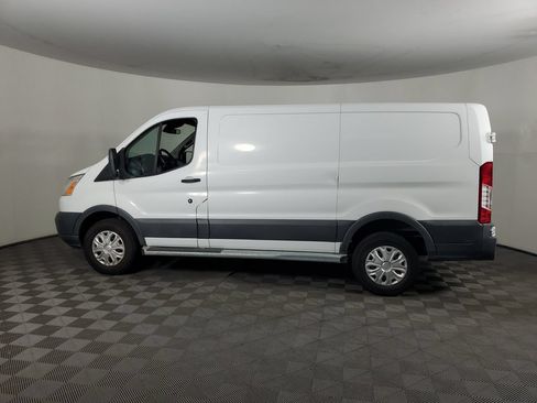 Used 2017 Ford Transit 250 130 Low Roof w/ Exterior Upgrade Package RWD image 7