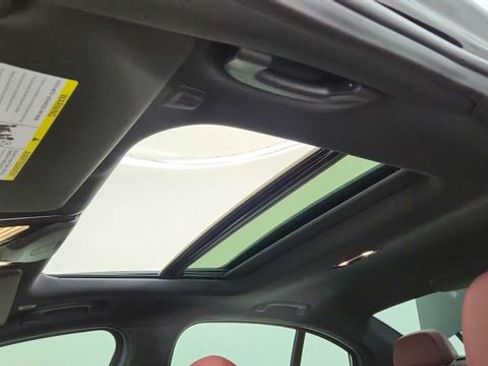 Used 2025 BMW 330i Sedan RWD image 54