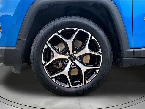 Used 2025 Jeep Compass Limited AWD/4WD image 33
