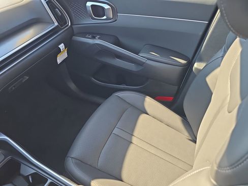 New 2026 Kia Sorento S w/ S Panoramic Sunroof Package image 17