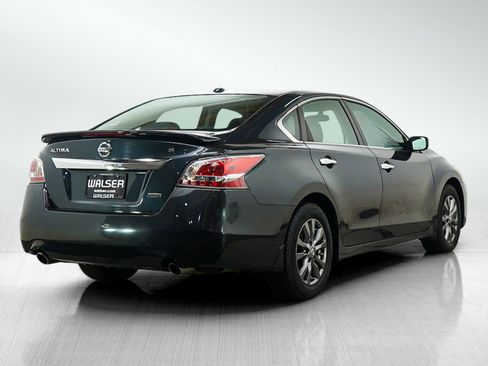 Used 2015 Nissan Altima 2.5 S w/ Special Edition Package FWD image 5