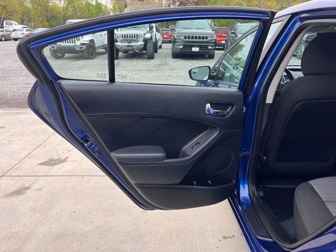 Used 2018 Kia Forte S FWD image 17