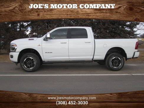 Used 2025 RAM 2500 Laramie AWD/4WD image 1