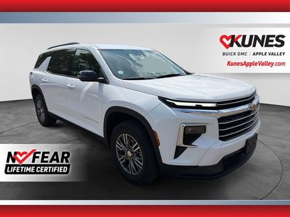 Used 2024 Chevrolet Traverse LT