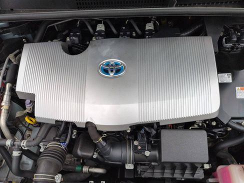 Used 2018 Toyota Prius Four w/ Advanced Technology Package FWD image 37