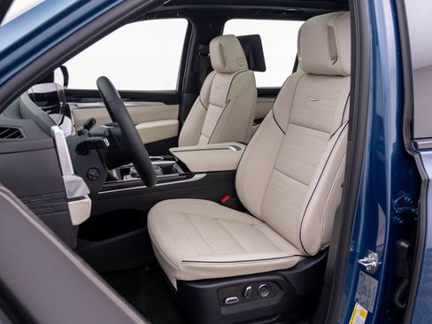 New 2026 Cadillac Escalade Sport w/ LPO, ONYX Package AWD/4WD image 15