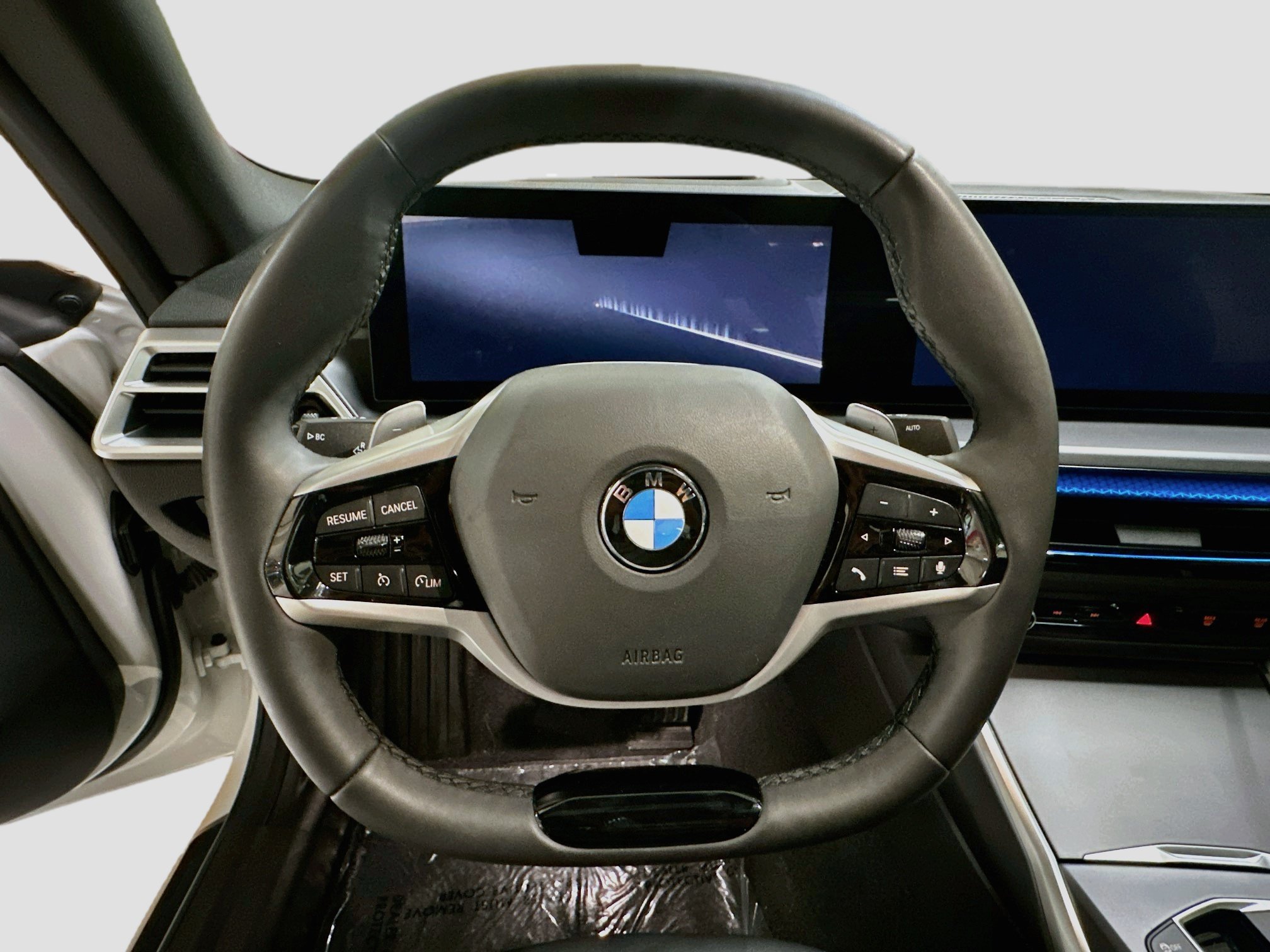 Used 2025 BMW 230i Coupe w/ Premium Package RWD image 11