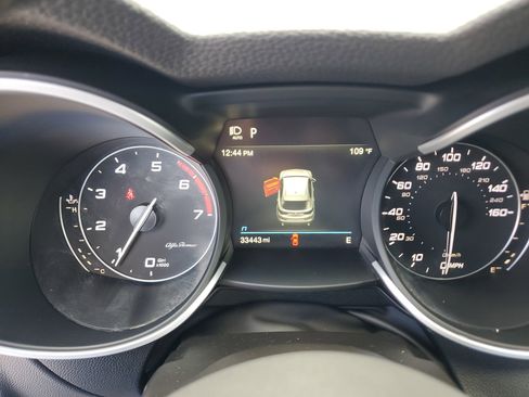 Used 2022 Alfa Romeo Stelvio Ti image 34