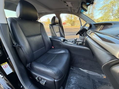 Used 2014 Lexus LS 460 image 17