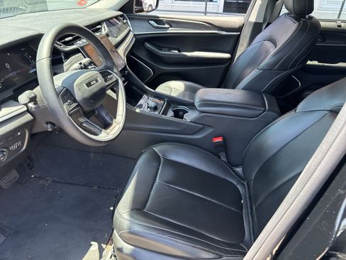 Used 2023 Jeep Grand Cherokee 4WD 4xe w/ Luxury Tech Group II image 25