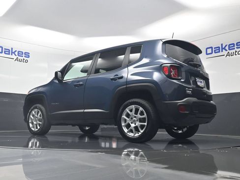 Used 2023 Jeep Renegade Latitude AWD/4WD image 40