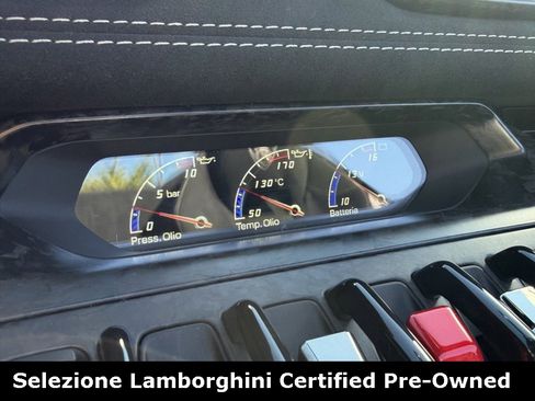 Used 2018 Lamborghini Huracan Performante image 39