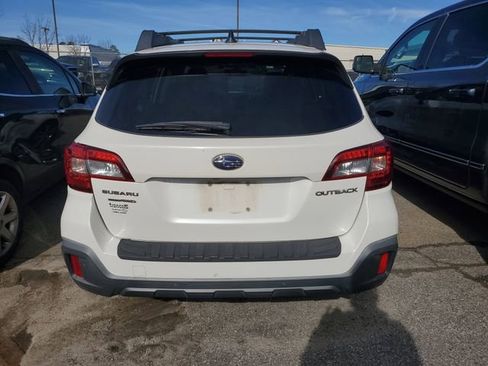 Used 2018 Subaru Outback 2.5i Limited image 9
