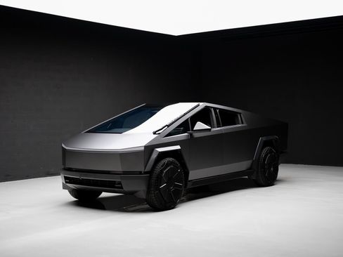 Used 2025 Tesla Cybertruck Cyberbeast AWD/4WD image 4