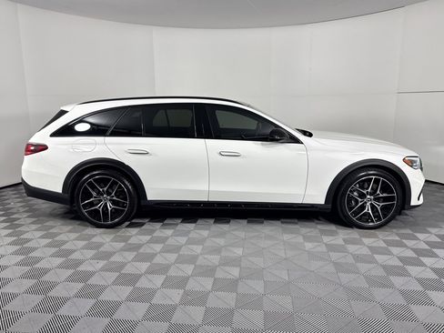 Used 2025 Mercedes-Benz E 450 4MATIC All-Terrain Wagon image 8