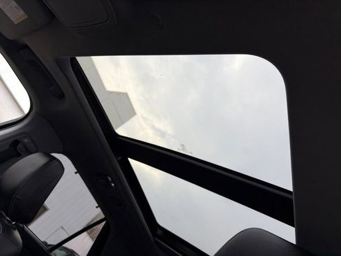 Used 2021 Ford Explorer Limited w/ Equipment Group 301A image 25