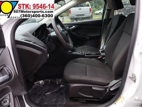 Used 2017 Ford Focus SE FWD image 10