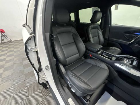 Used 2025 Lincoln Nautilus Premier w/ Jet Appearance Package AWD/4WD image 25