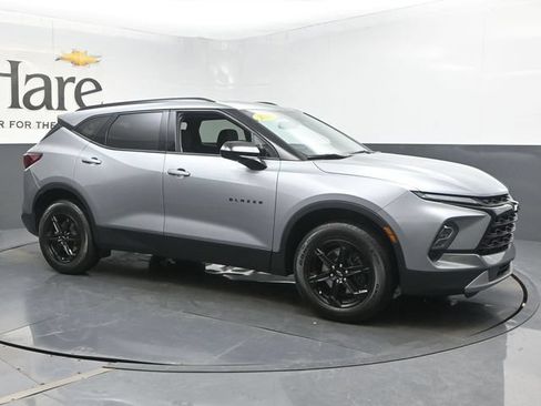 Used 2024 Chevrolet Blazer LT w/ Convenience Package FWD image 6