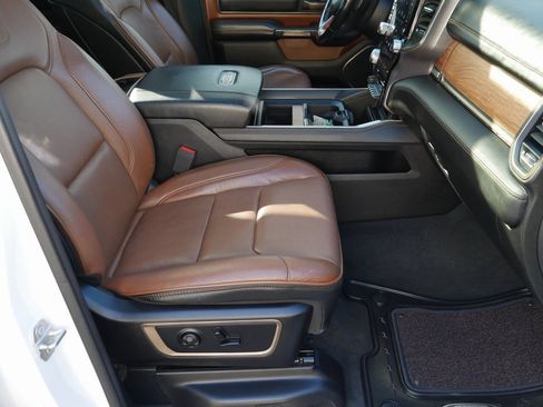 Used 2020 RAM 1500 Longhorn image 21