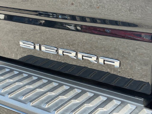 Used 2024 GMC Sierra 1500 Denali Ultimate AWD/4WD image 10