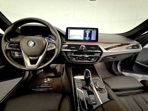 Used 2023 BMW 530i xDrive w/ Convenience Package AWD/4WD image 15